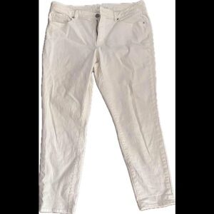 Loft jeans size 32” aka 14 woman’s white FREE SHIPPING